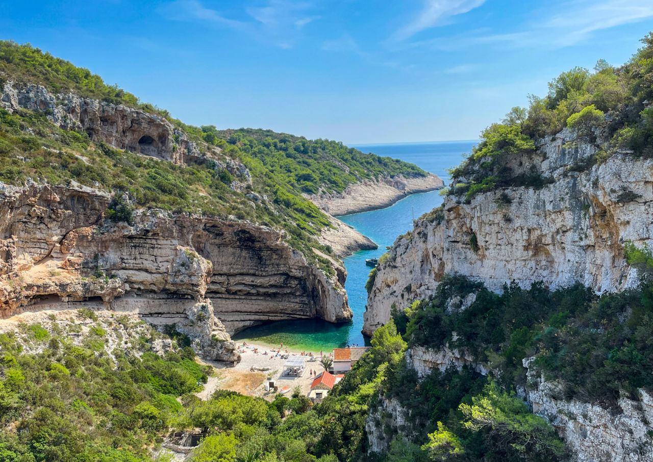 Giorno 4: Vis → Biševo (Grotta Azzurra) → Vela Luka, Korčula (~28 MN totali)