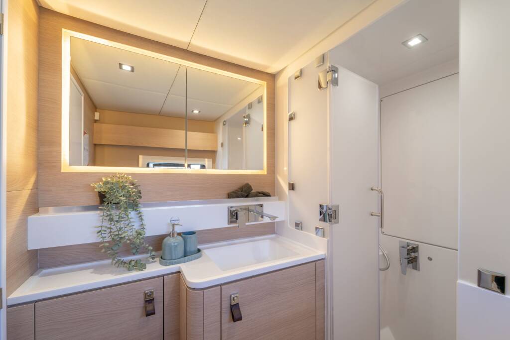 Aventura 37 Aruna