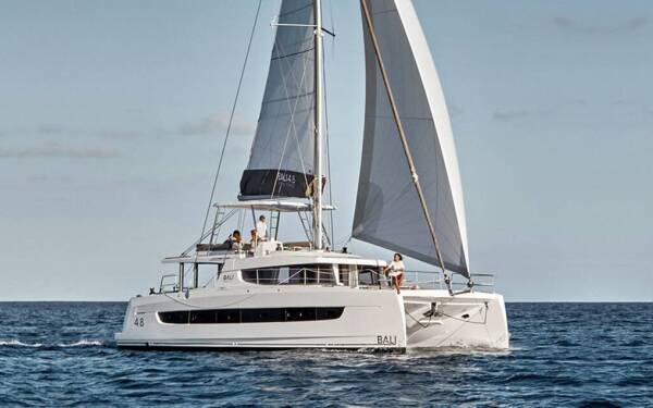 Bali 4.8 Luna 2