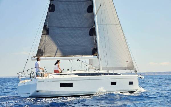 Bavaria C38 Jetset 06
