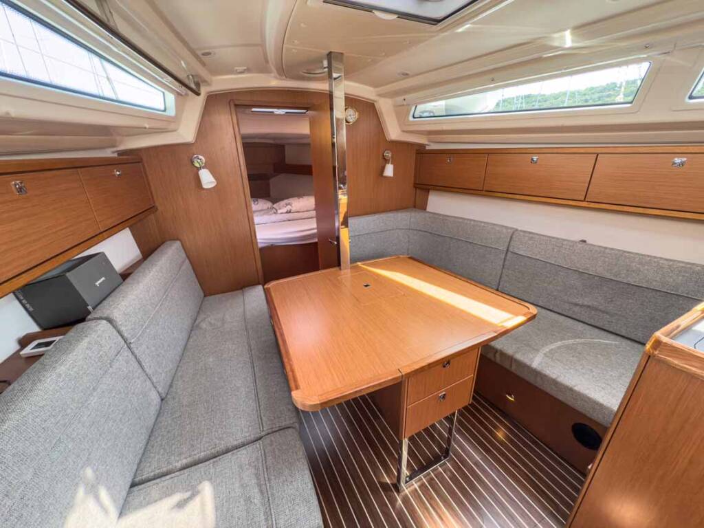 Bavaria Cruiser 34 Hydra