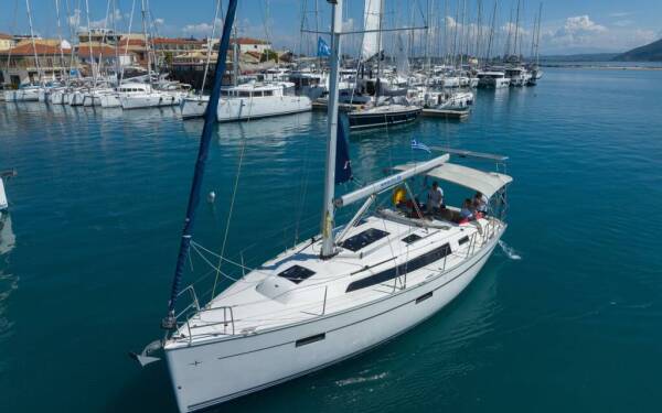 Bavaria Cruiser 37 Athene