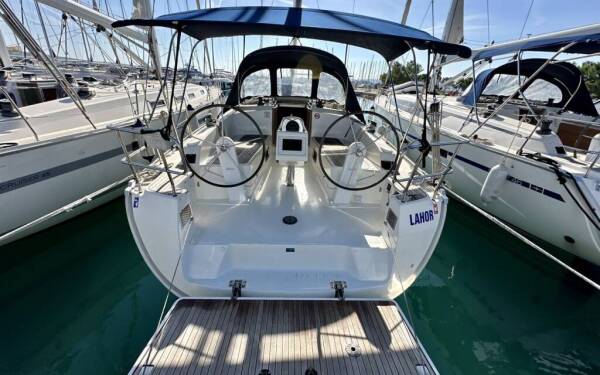 Bavaria Cruiser 37 Lahor