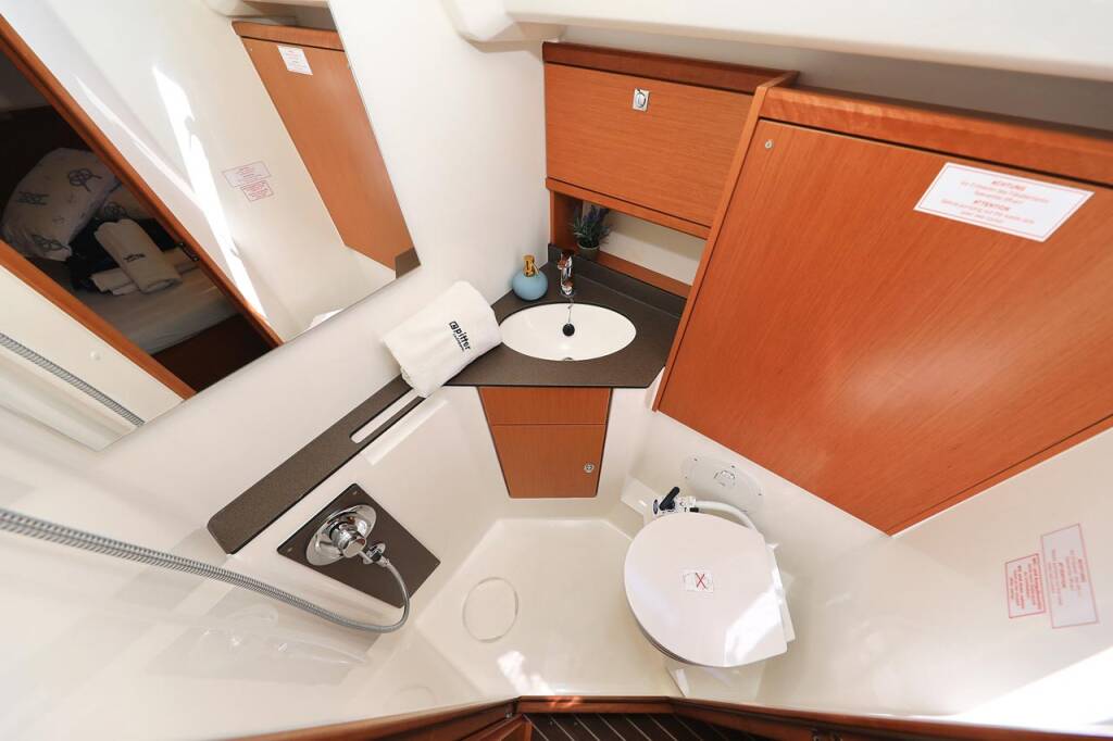 Bavaria Cruiser 46 Avior