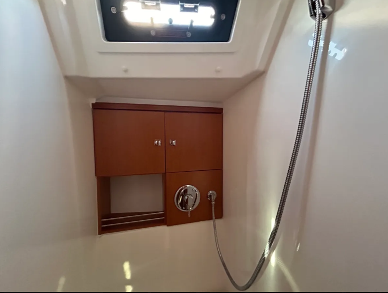 Bavaria Cruiser 46 Šiljo