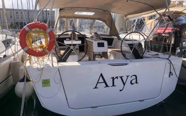 Dufour 390 Arya