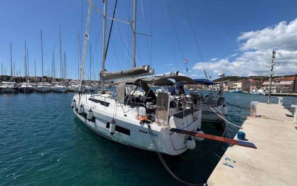 Dufour 41 Jagoda