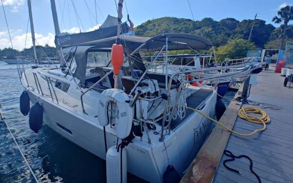 Dufour 430 Dancer