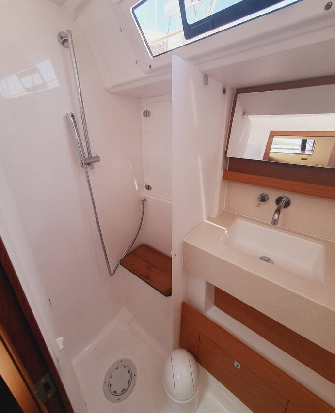 Dufour 470 Sombra del Viento