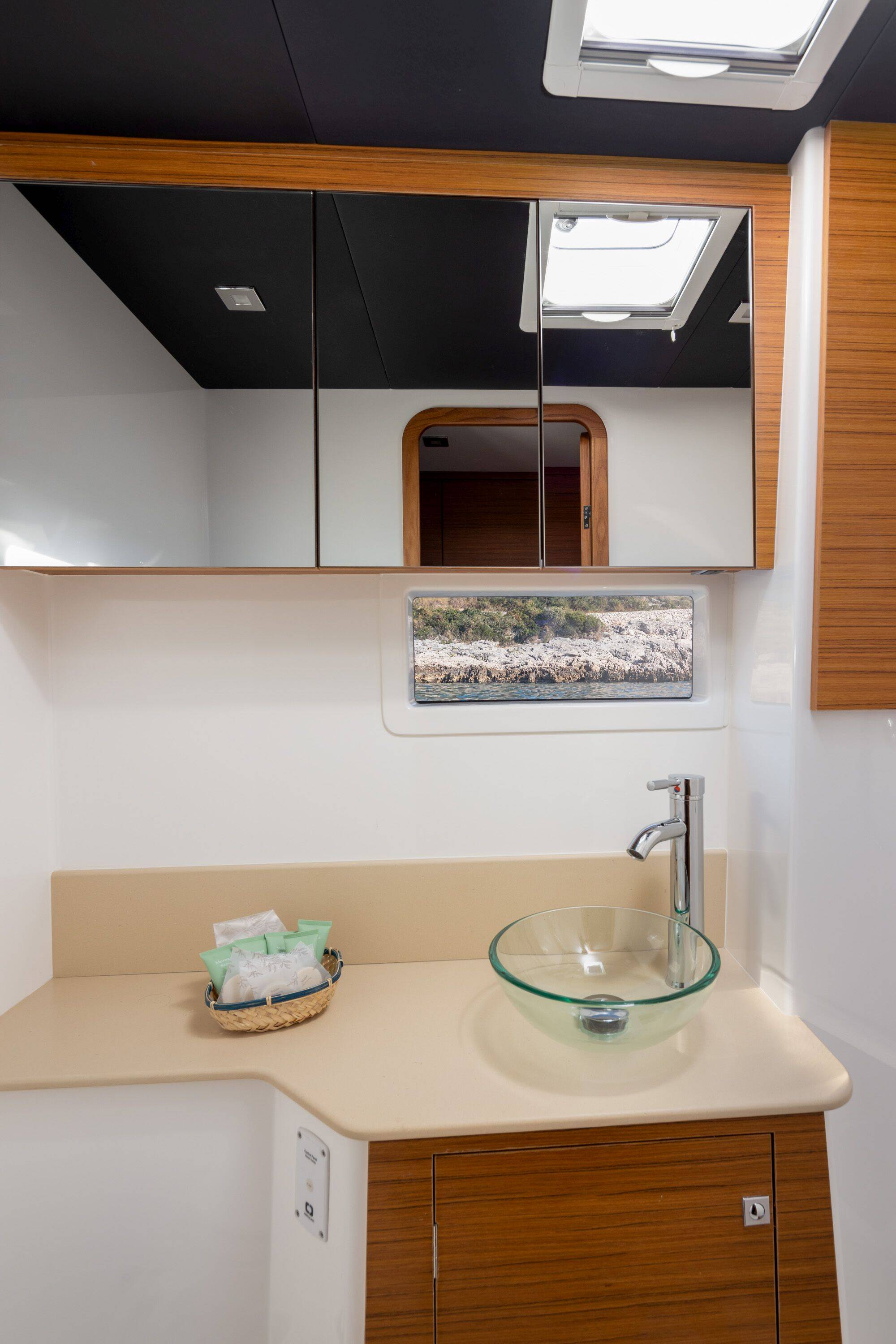 Dufour 48 Catamaran Pax