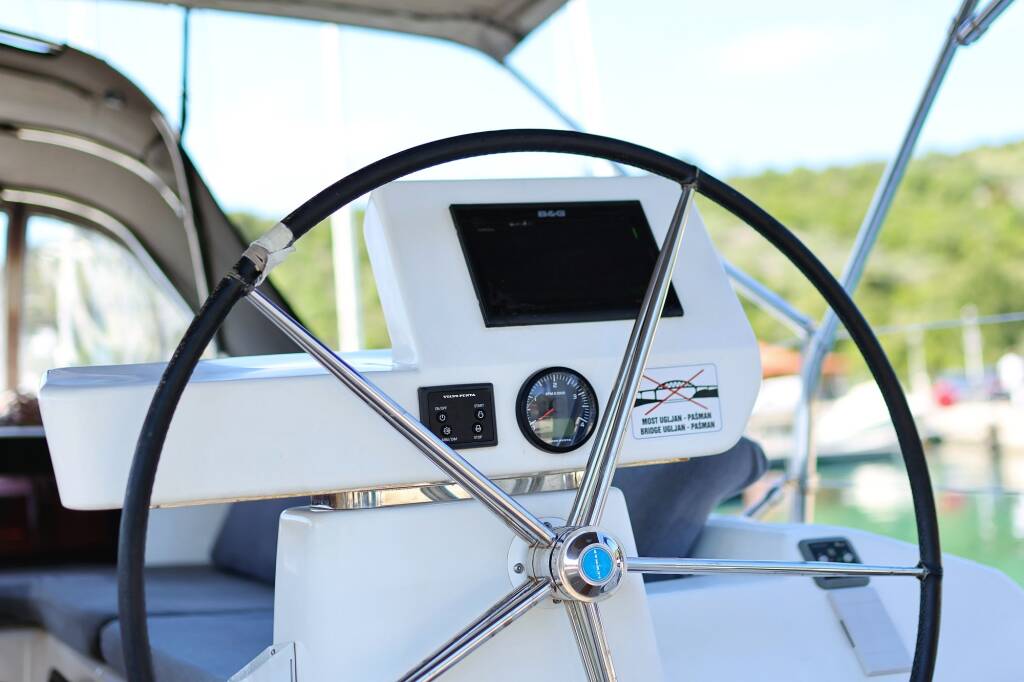 Dufour 520 GL Lateja