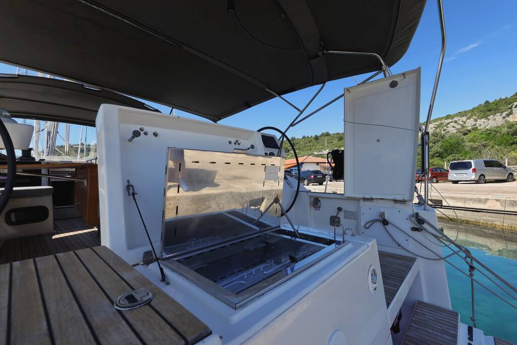 Dufour 520 GL Lateja