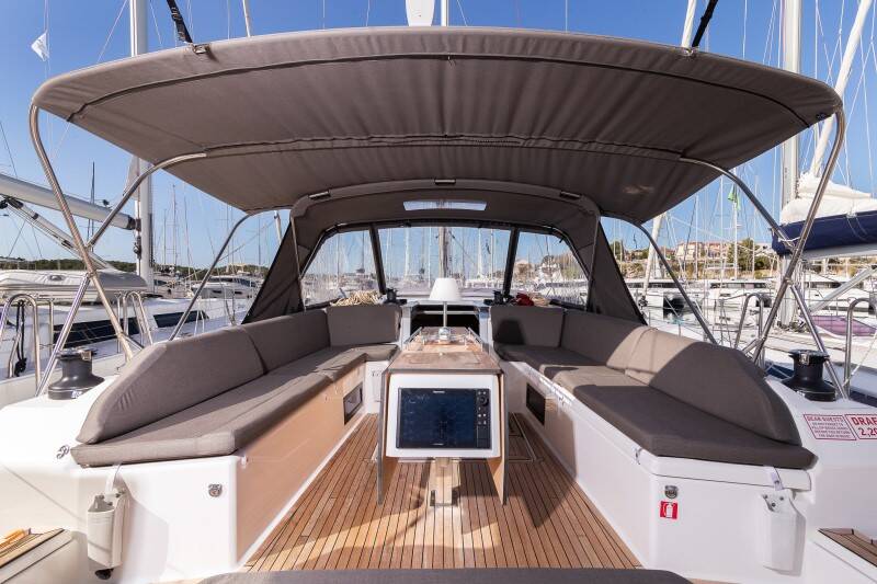 Dufour 530 Vita