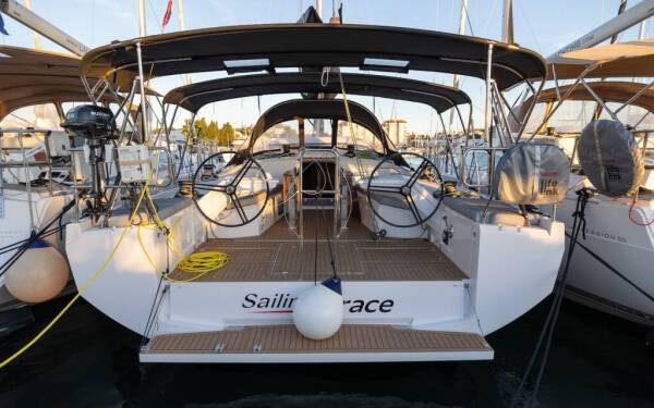 Elan E6 Sailing Grace