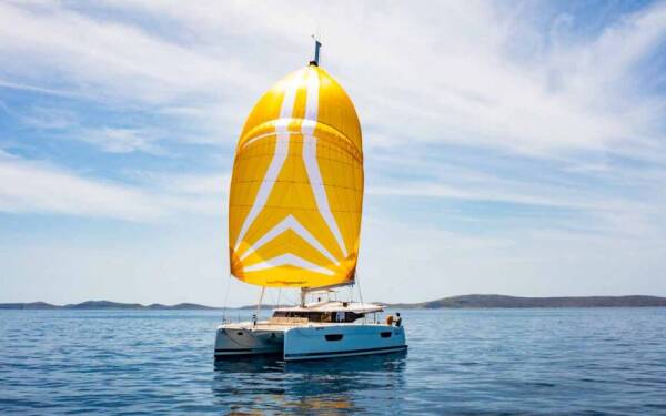 Fountaine Pajot Astrea 42 Flonja