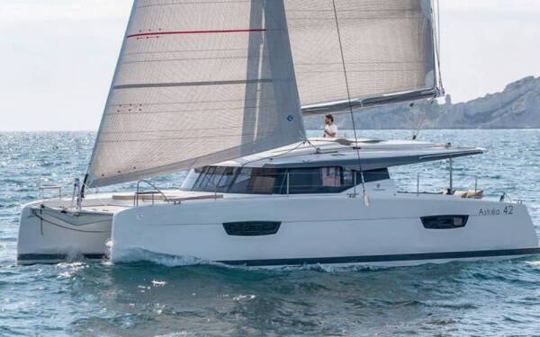 Fountaine Pajot Astrea 42 Satellite