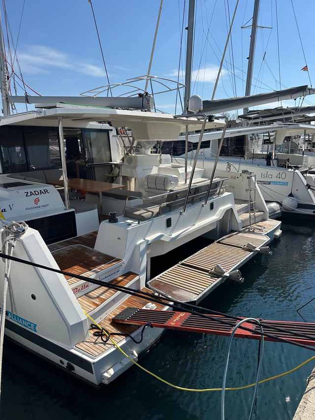 Fountaine Pajot Astrea 42 Bella V