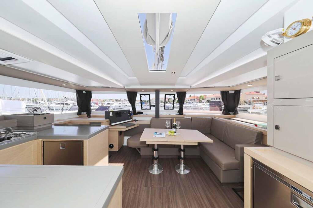 Fountaine Pajot Astrea 42 Bella V