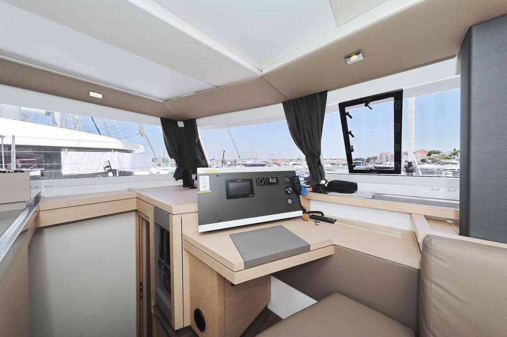 Fountaine Pajot Astrea 42 Bella V