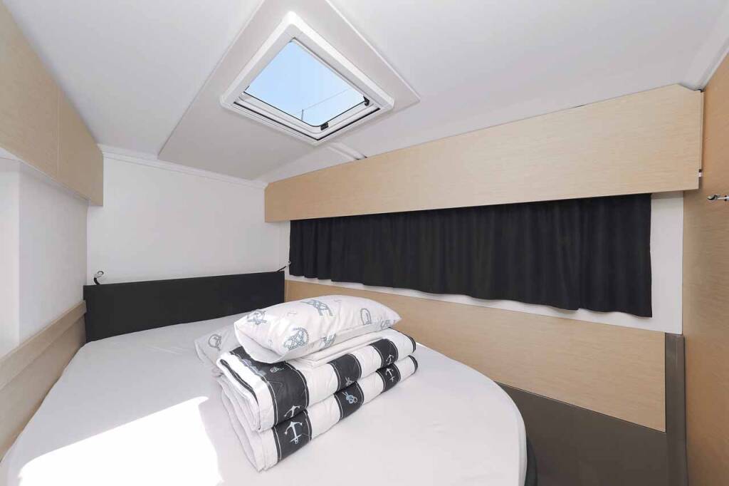 Fountaine Pajot Astrea 42 Bella V