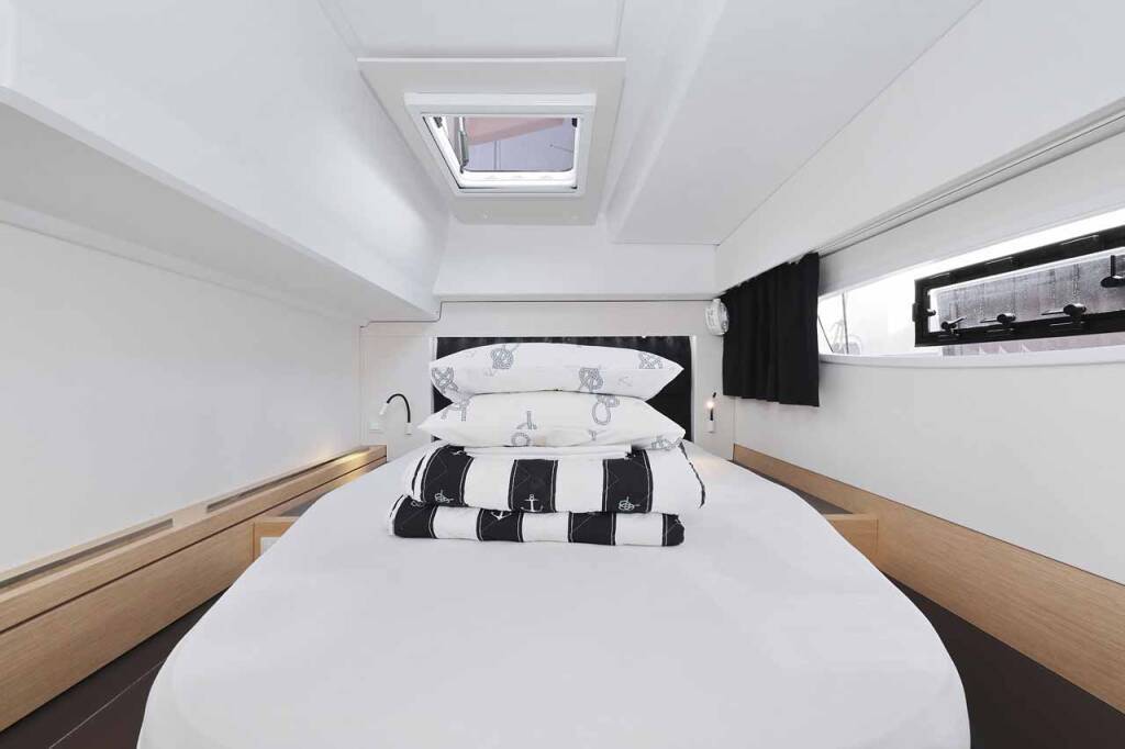 Fountaine Pajot Astrea 42 Bella V