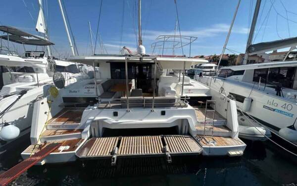 Fountaine Pajot Astrea 42 Bella V