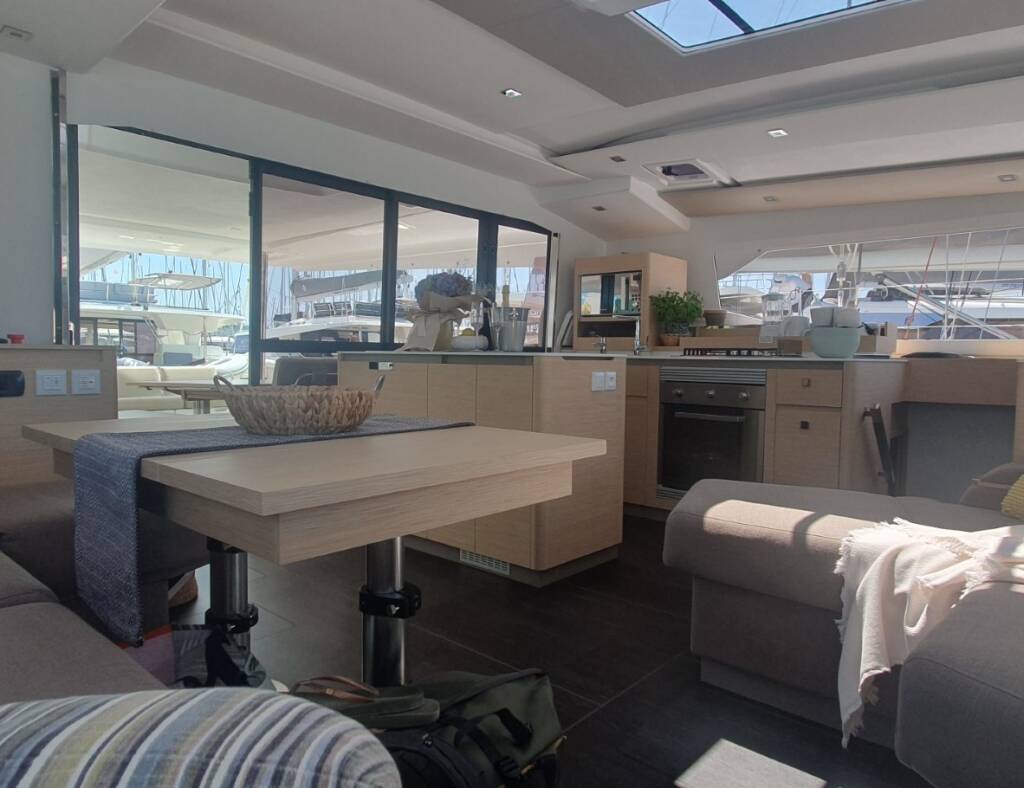 Fountaine Pajot Aura 51 Sunrise