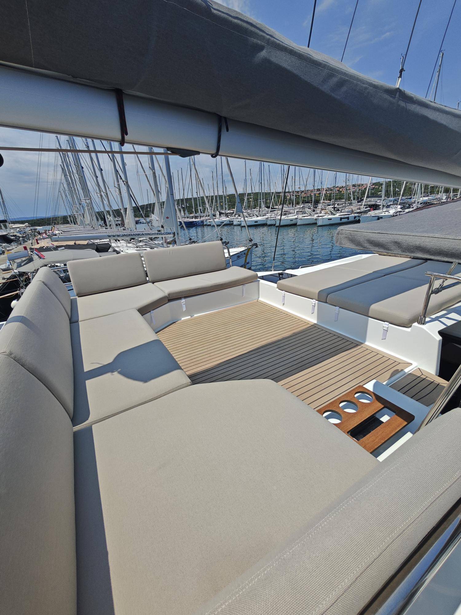 Fountaine Pajot Elba 45 Caramita