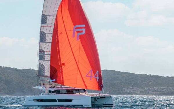 Fountaine Pajot FP 44 Maestro DIVER DOG