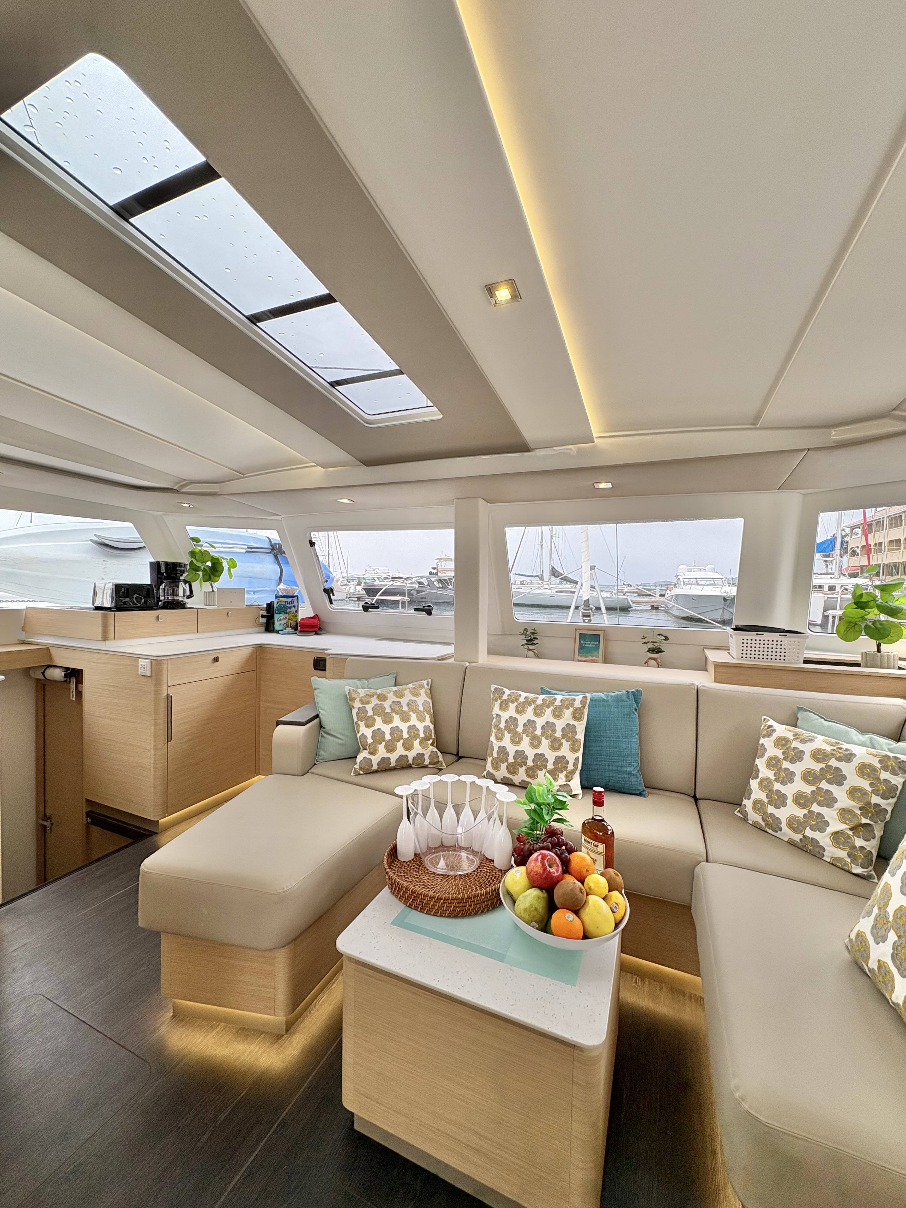 Fountaine Pajot FP 44 Quatuor Emma Rose