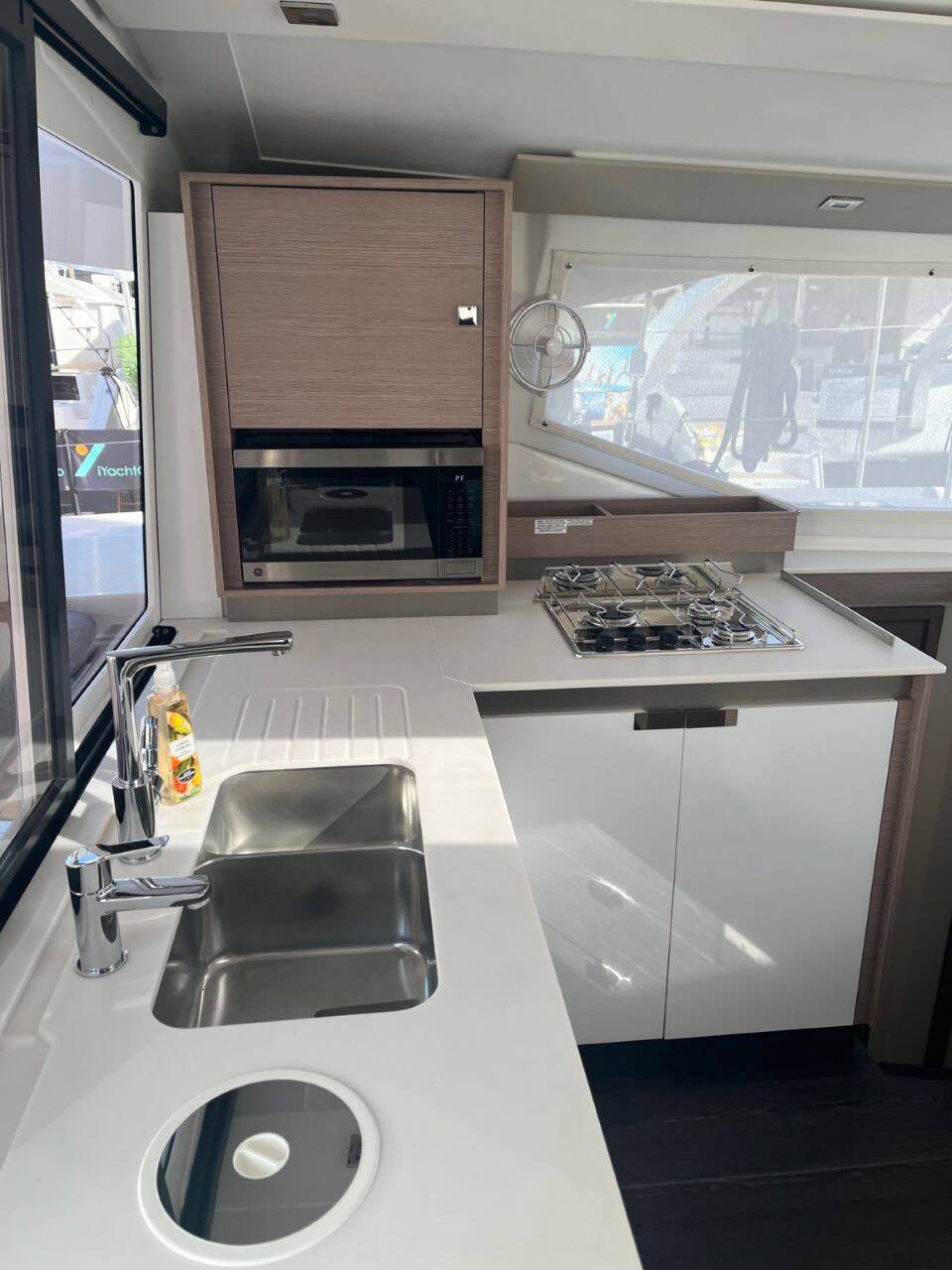 Fountaine Pajot Isla 40 Rockabye