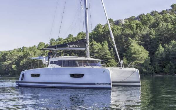 Fountaine Pajot Isla 40 First Step