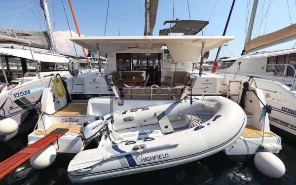 Fountaine Pajot Lucia 40 Canopus