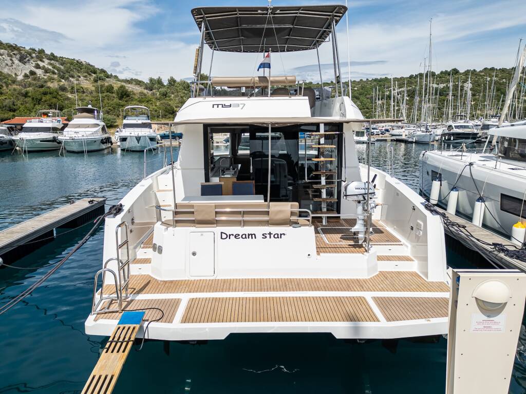 Fountaine Pajot MY 37 Dream Star