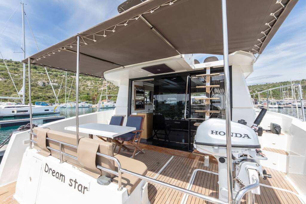 Fountaine Pajot MY 37 Dream Star