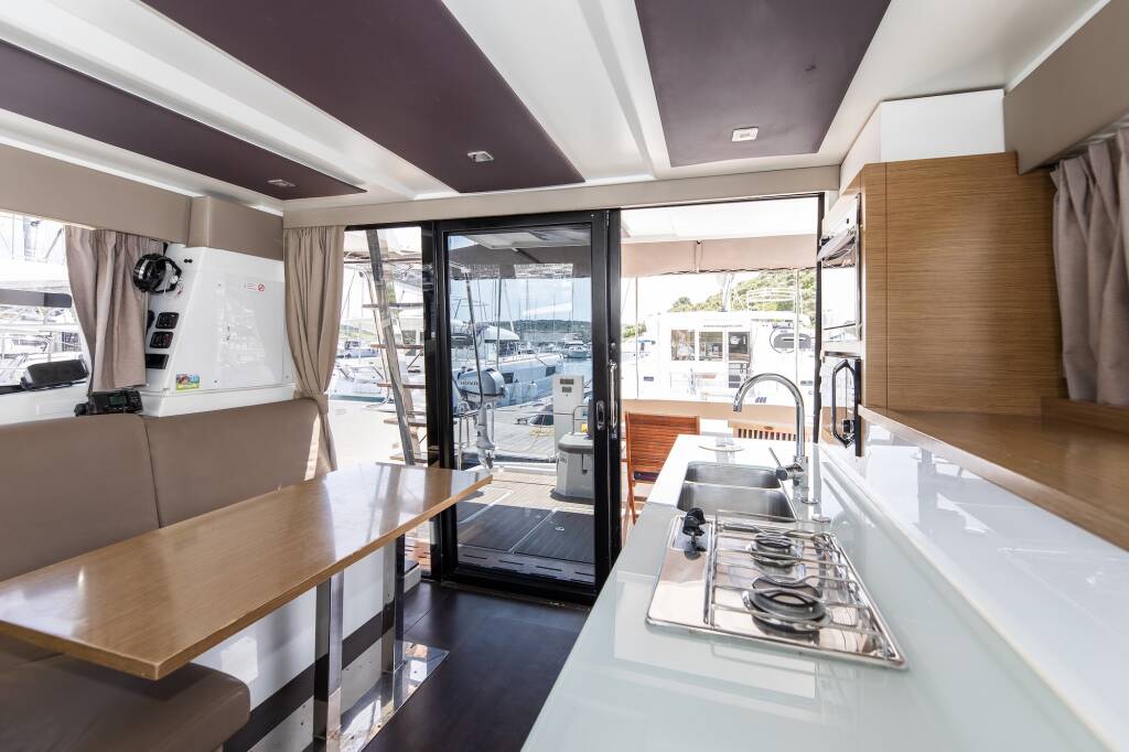 Fountaine Pajot MY 37 Dream Star