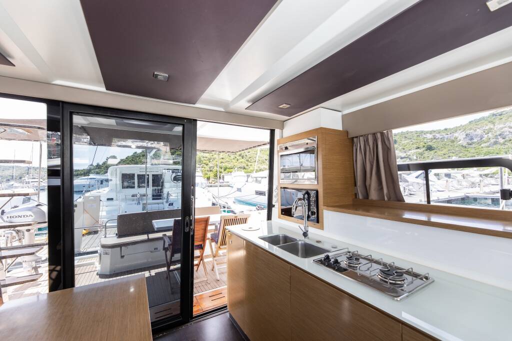 Fountaine Pajot MY 37 Dream Star