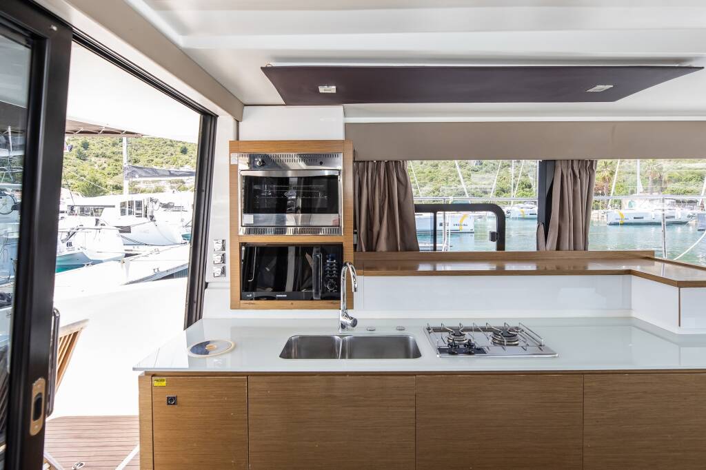 Fountaine Pajot MY 37 Dream Star