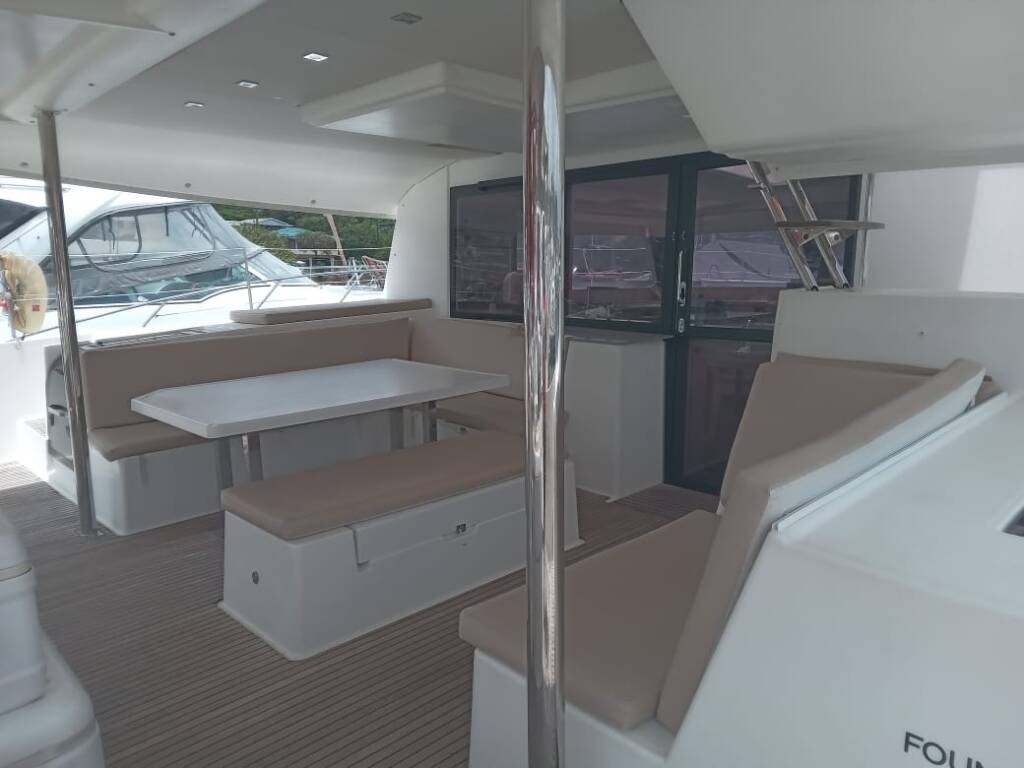 Fountaine Pajot Saba 50 CHRISTOPHINE 2 