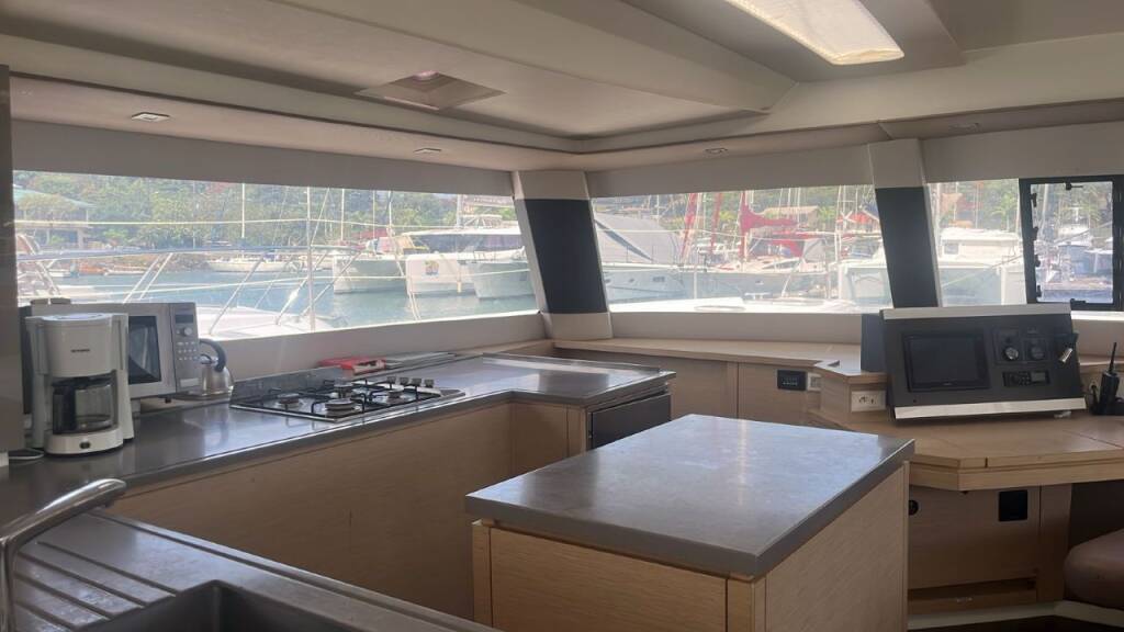 Fountaine Pajot Saba 50 CHRISTOPHINE 2 