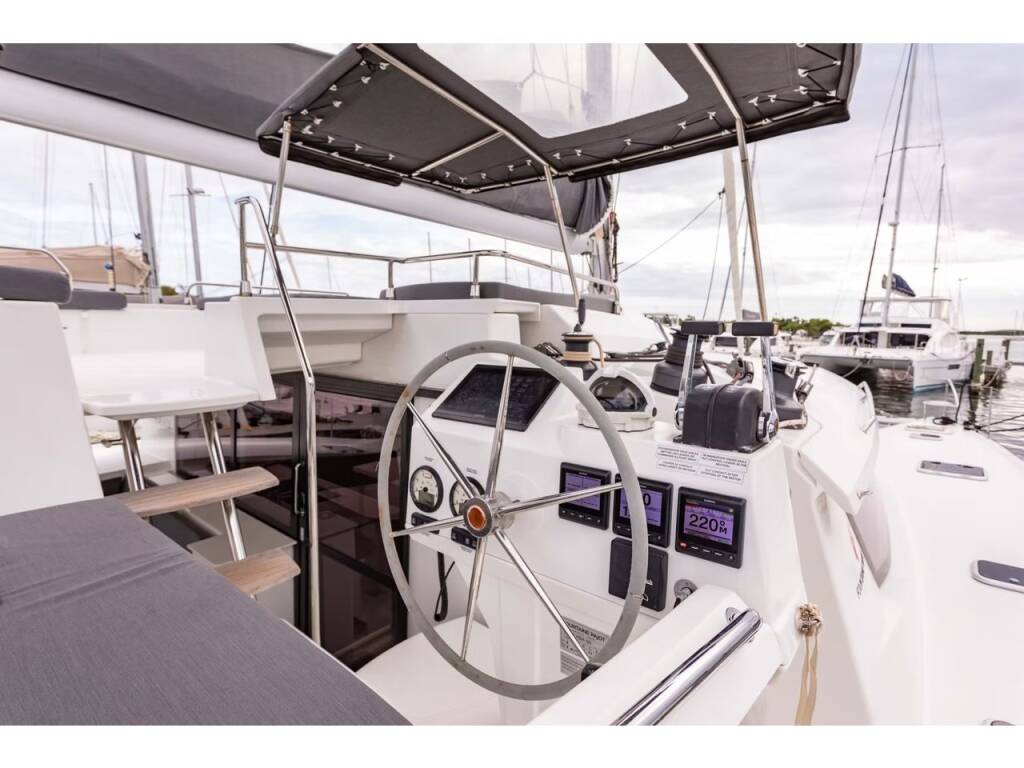 Fountaine Pajot Saba 50 Phoenix