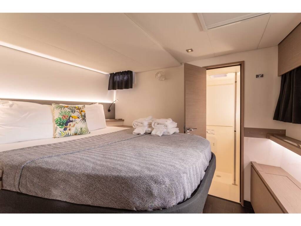 Fountaine Pajot Saba 50 Phoenix