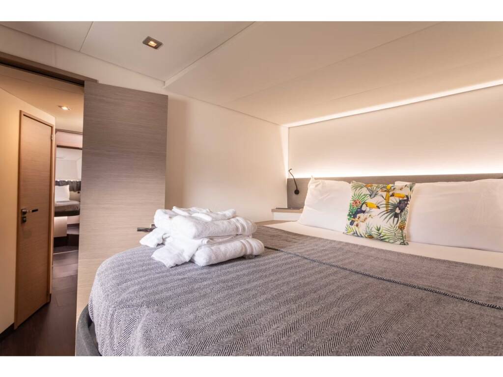 Fountaine Pajot Saba 50 Phoenix