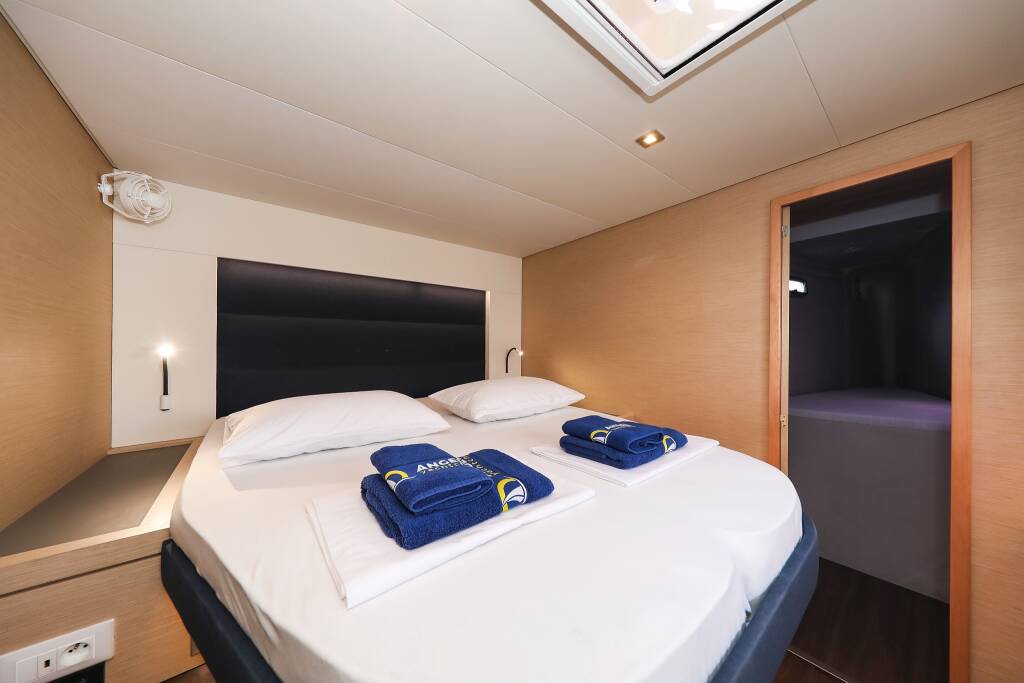 Fountaine Pajot Saona 47 Quintet Nina V