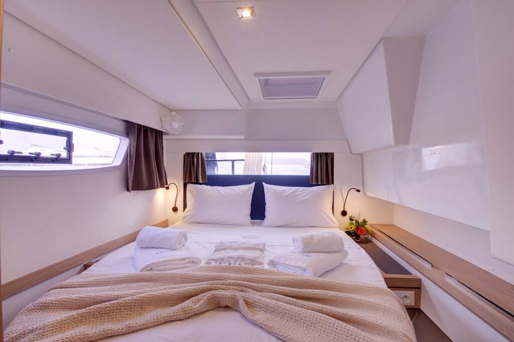 Fountaine Pajot Tanna 47 Helidoni