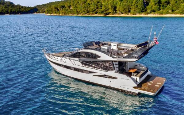 Galeon 420 Amber Blue