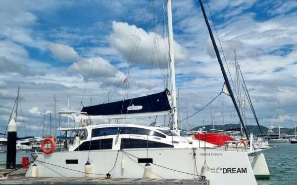 Island Spirit 38 Island Dream