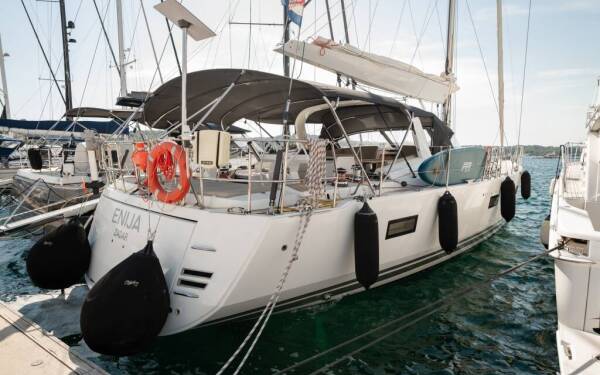 Jeanneau 64 Enija