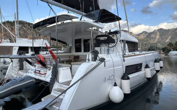 Lagoon 40 Sail Agena