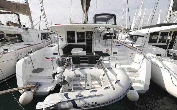 Lagoon 40 Tom & Jerry